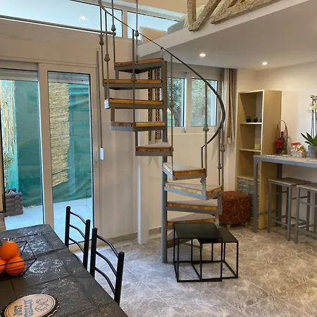 Flowers Lullaby Loft بيت للعطل أفانتو